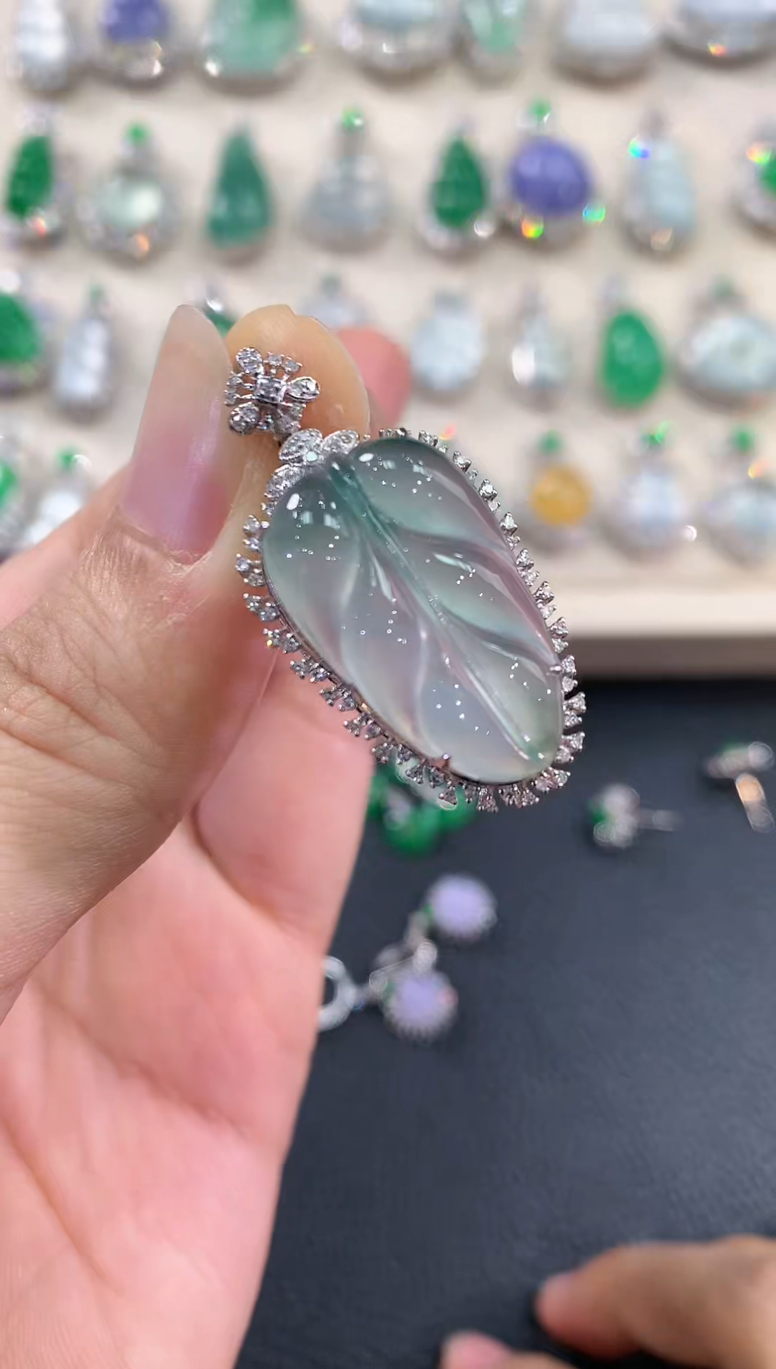 【闪购商品】翡翠吊坠(不含链)18K金镶嵌C43    