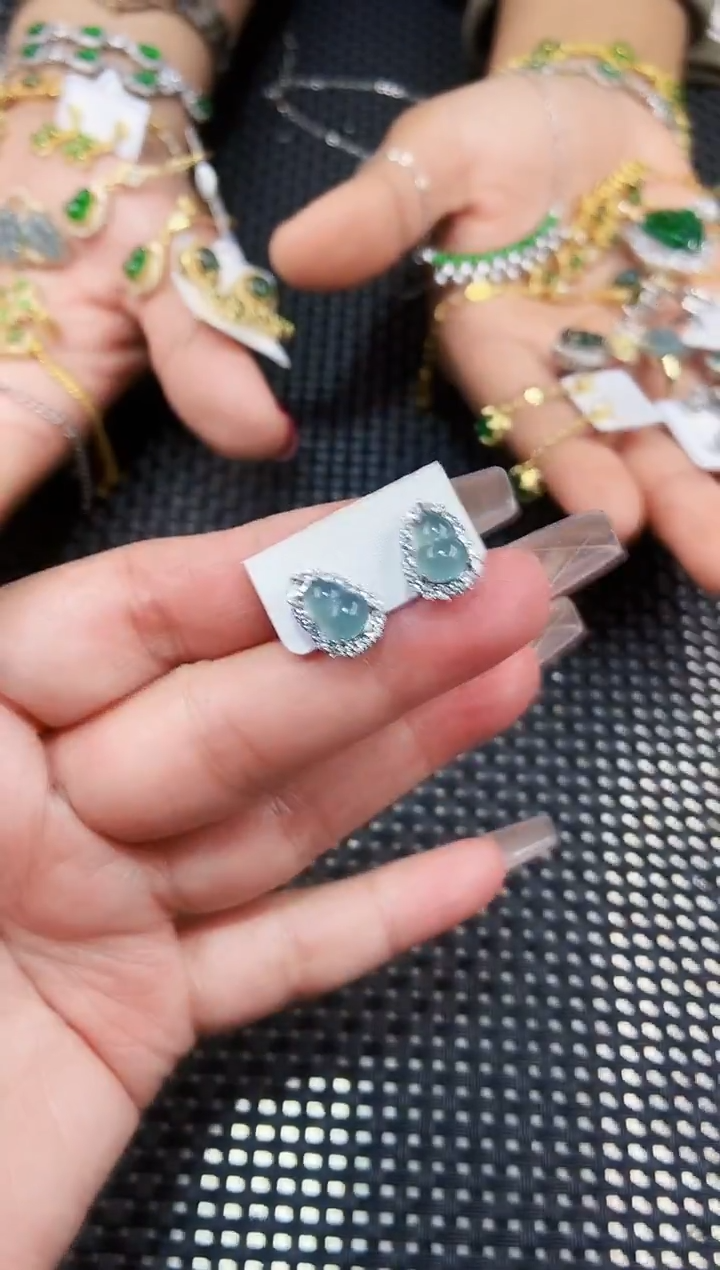 【闪购商品】翡翠耳饰未镶嵌111111111