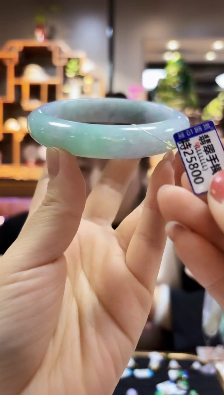 【闪购商品】翡翠颈饰未镶嵌61.3手镯