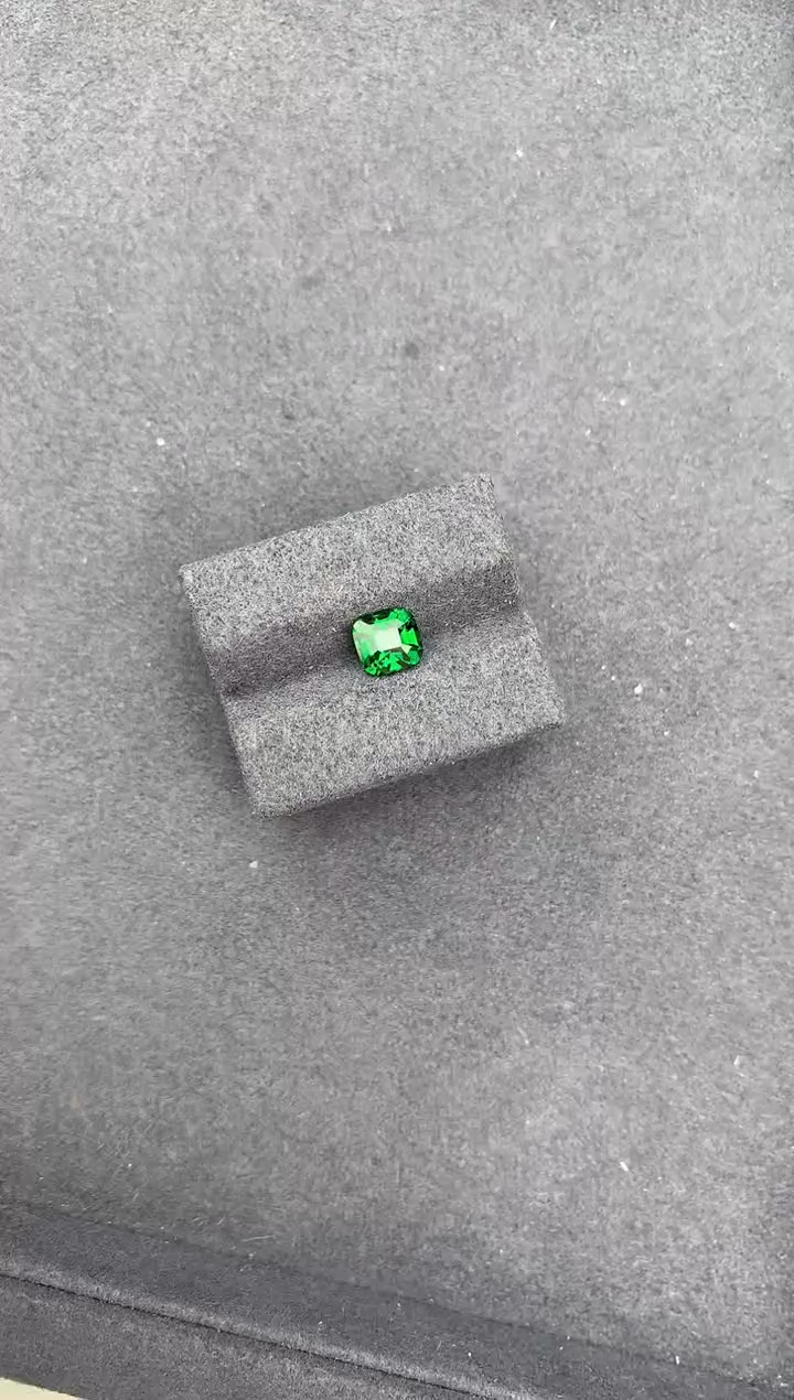 【闪购商品】石榴石（沙弗莱）裸石未镶嵌1ct沙弗莱