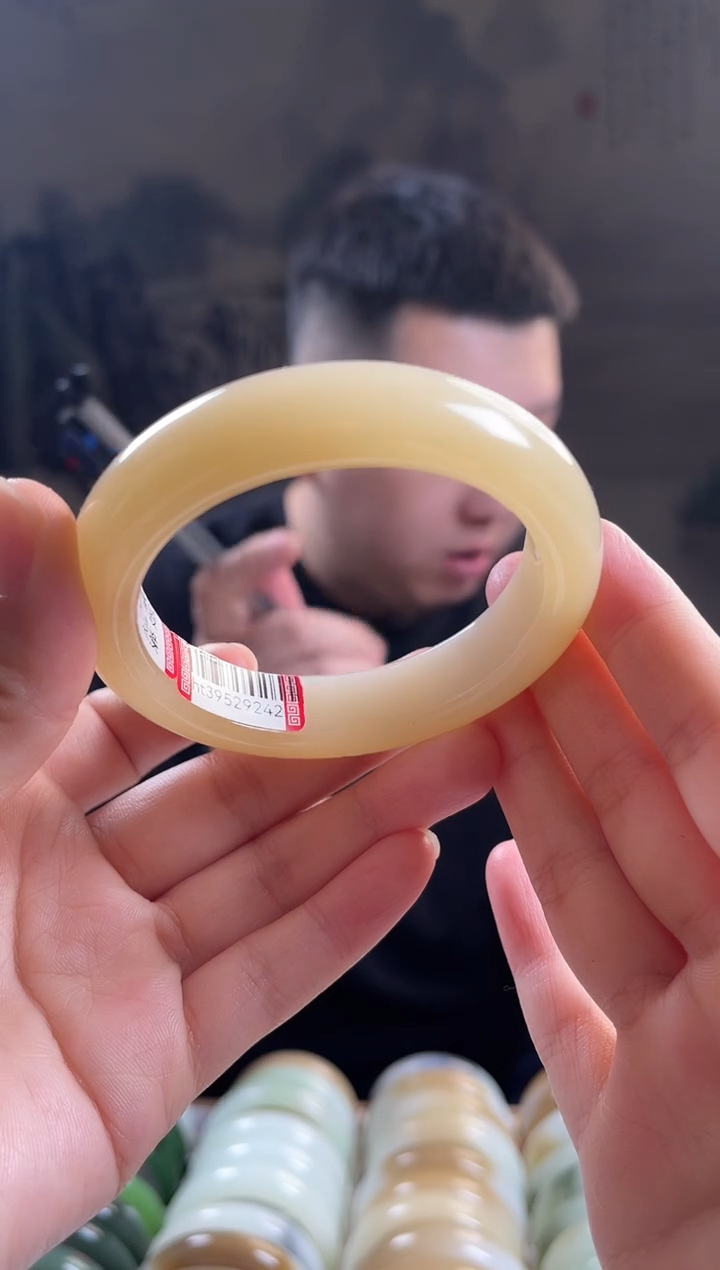 未镶嵌手镯和田玉58+圈口9242