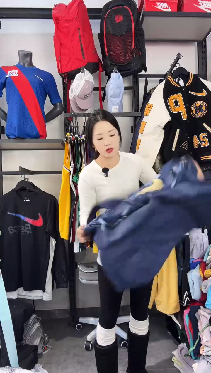 569闪购编码 Nike/Joedan运动卫衣裤以直播间过款为准 尺码·书包