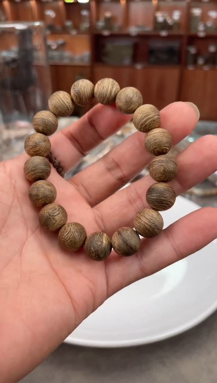 【闪购商品】沉香手串64号文莱多样性发一条