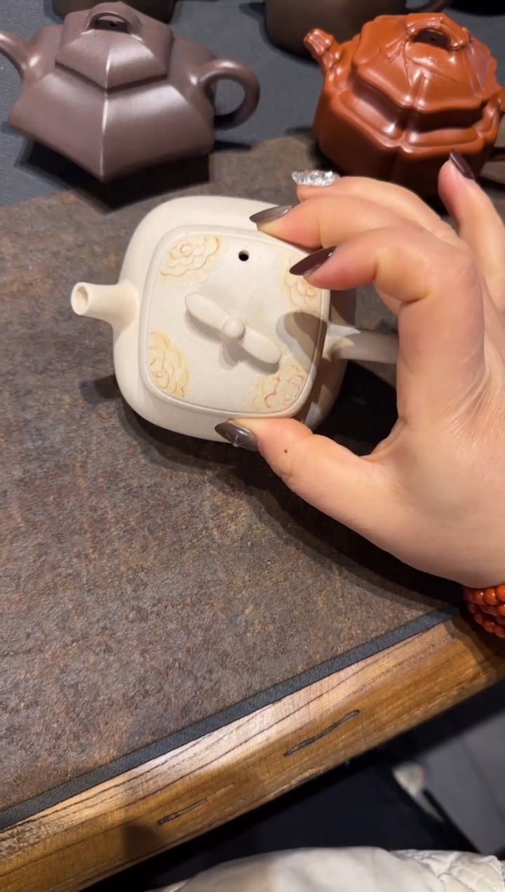 【闪购商品】紫砂茶壶【盖子泥绘】哆啦A梦 紫砂壶