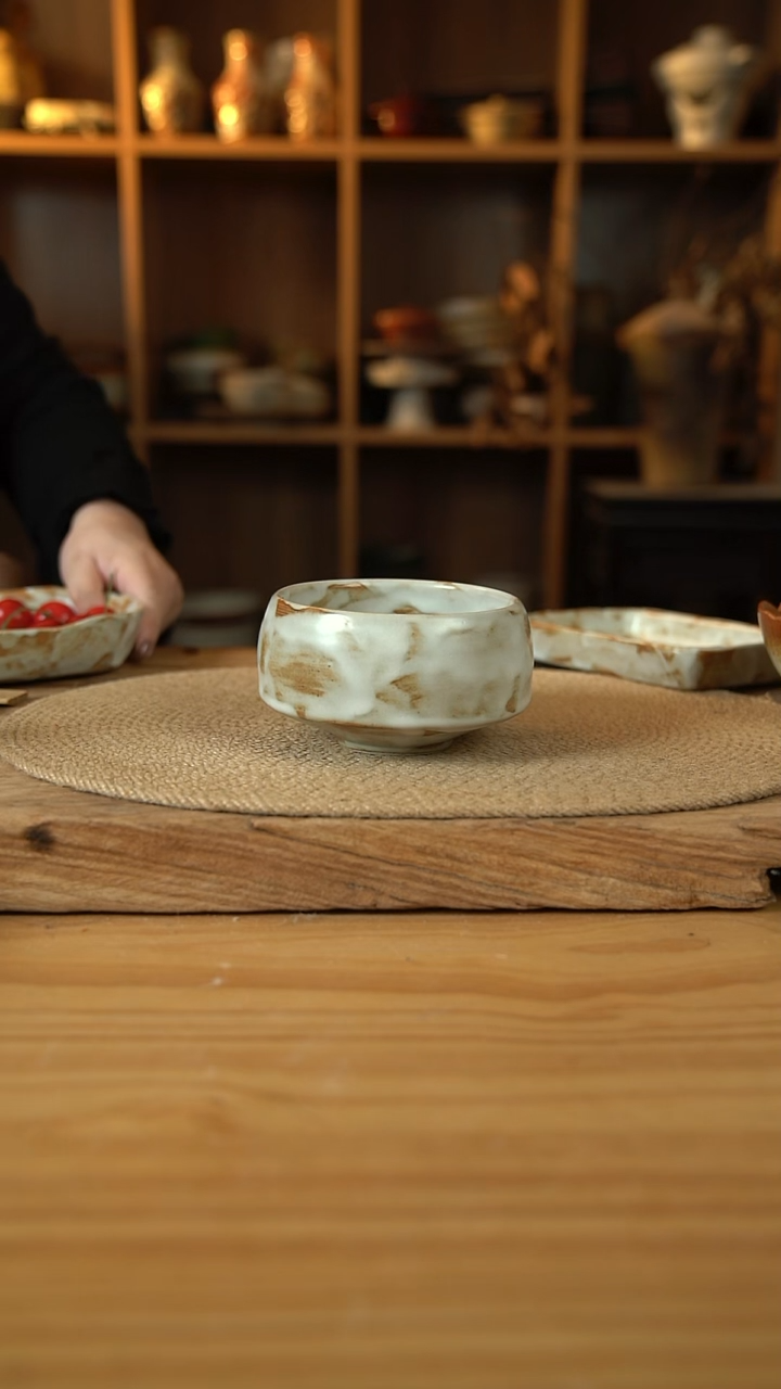 粉影系列的钵钵米饭碗1个