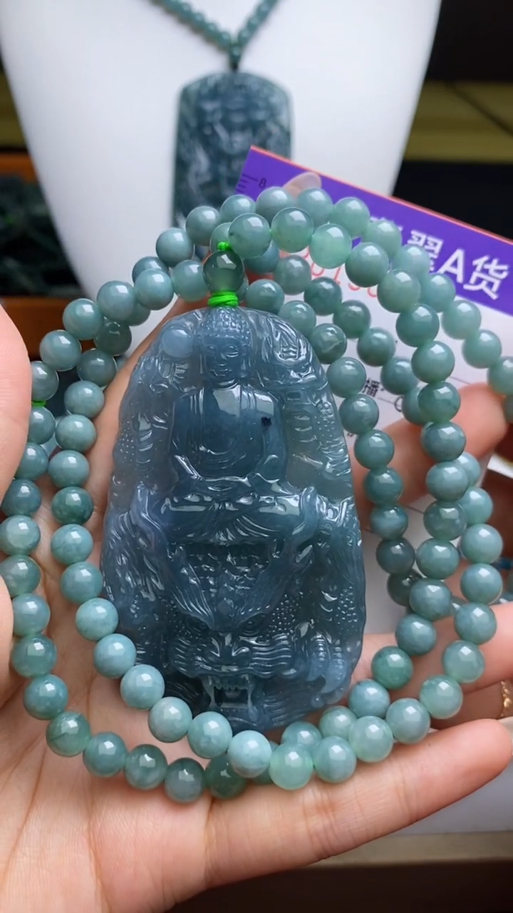 【闪购商品】翡翠颈饰未镶嵌         