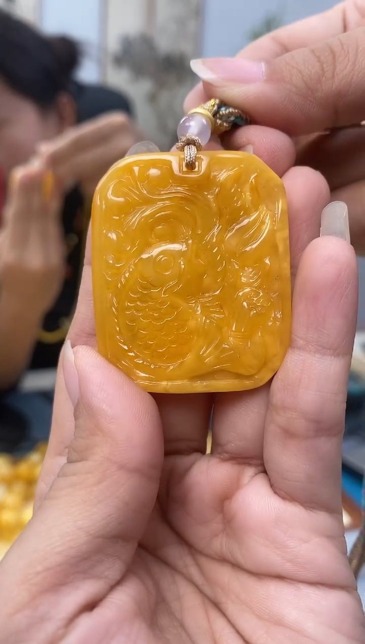 【闪购商品】琥珀裸石未镶嵌天然琥珀蜜蜡雕刻件