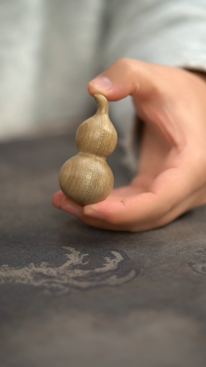 【闪购商品】金丝楠木雕老陈料手工葫芦把玩