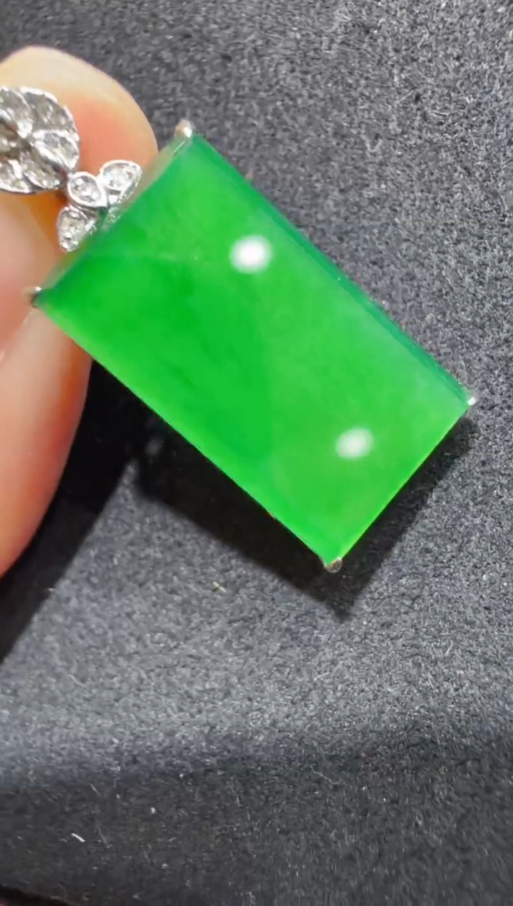 吊坠(不含链)18K金镶嵌翡翠多样性团购发一件