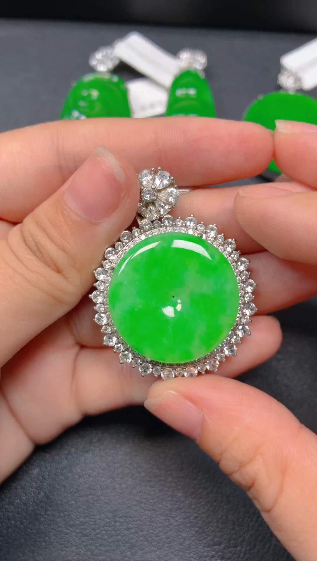 颈饰银S925镶嵌翡翠1