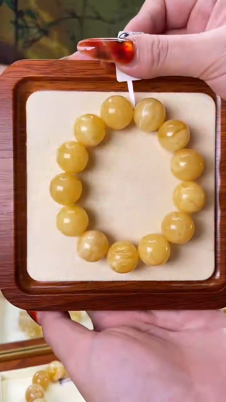 【闪购商品】蜜蜡裸石未镶嵌手串