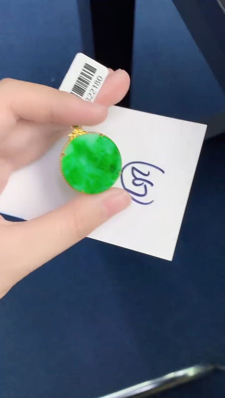 【闪购商品】翡翠颈饰18K金镶嵌000000000