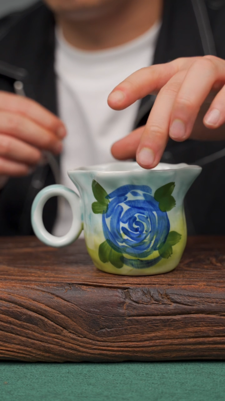 【闪购商品】瓷片寻一缕瓷香杯釉下手工手绘瓷器蓝玫瑰咖啡杯