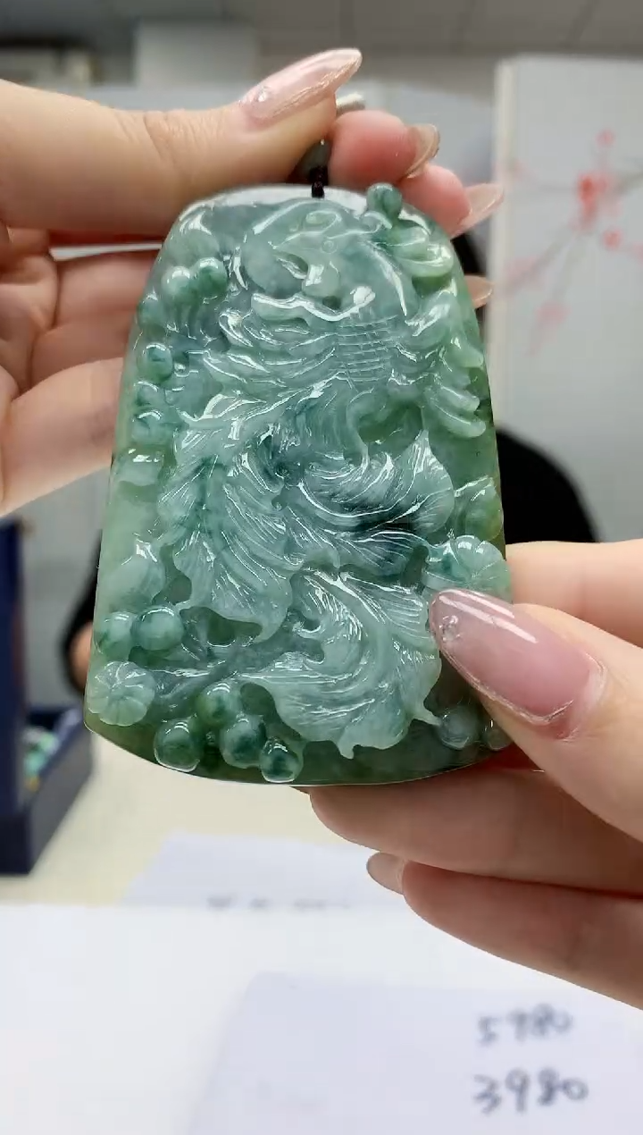 【闪购商品】定制翡翠未镶嵌5060jw-毛货挂件70