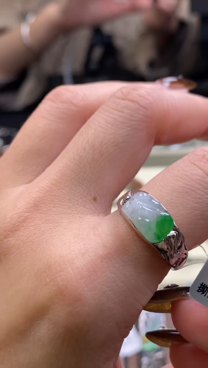 颈饰银S925镶嵌翡翠19404