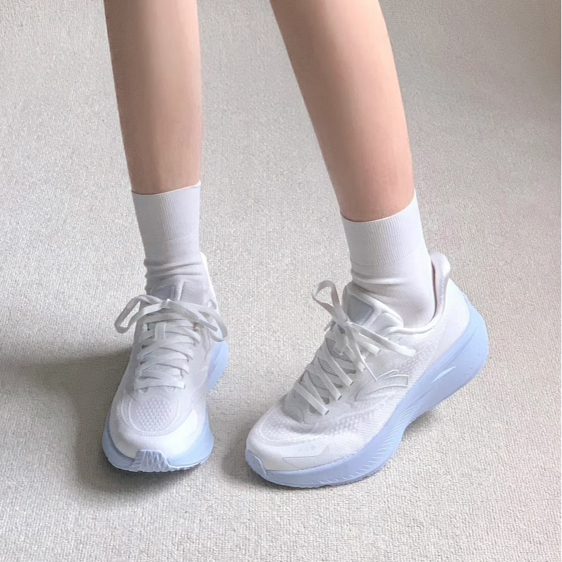 【体考体测】安踏飞羽丨缓震跑步鞋女2025夏季新款网面透气舒适运动