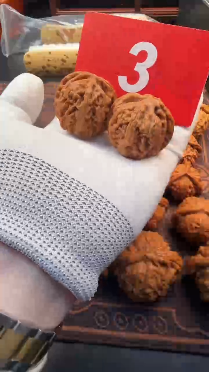 把件文玩核桃40平谷大粗筋