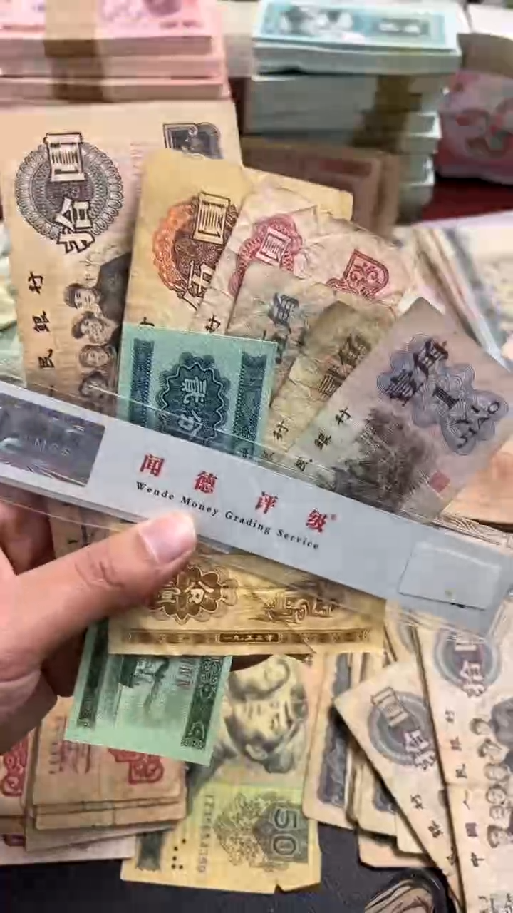 【闪购商品】人民币下单链接小小三一套