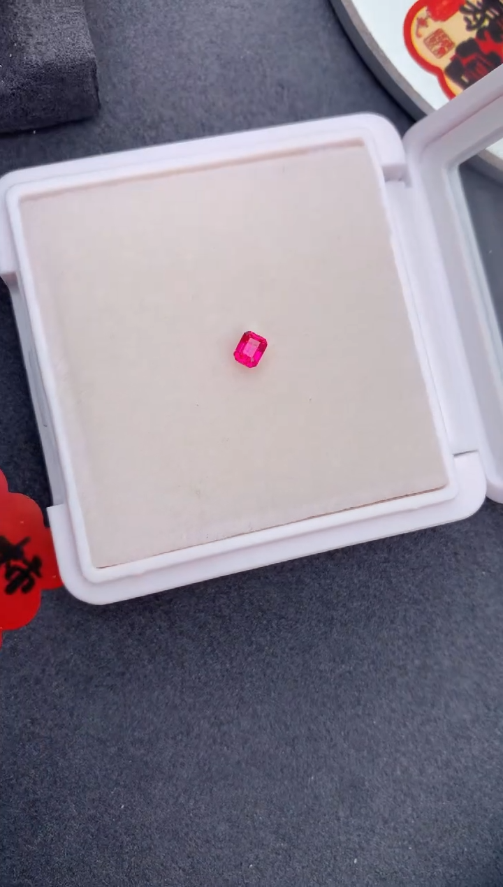 【闪购商品】尖晶石裸石未镶嵌31分绝地武士