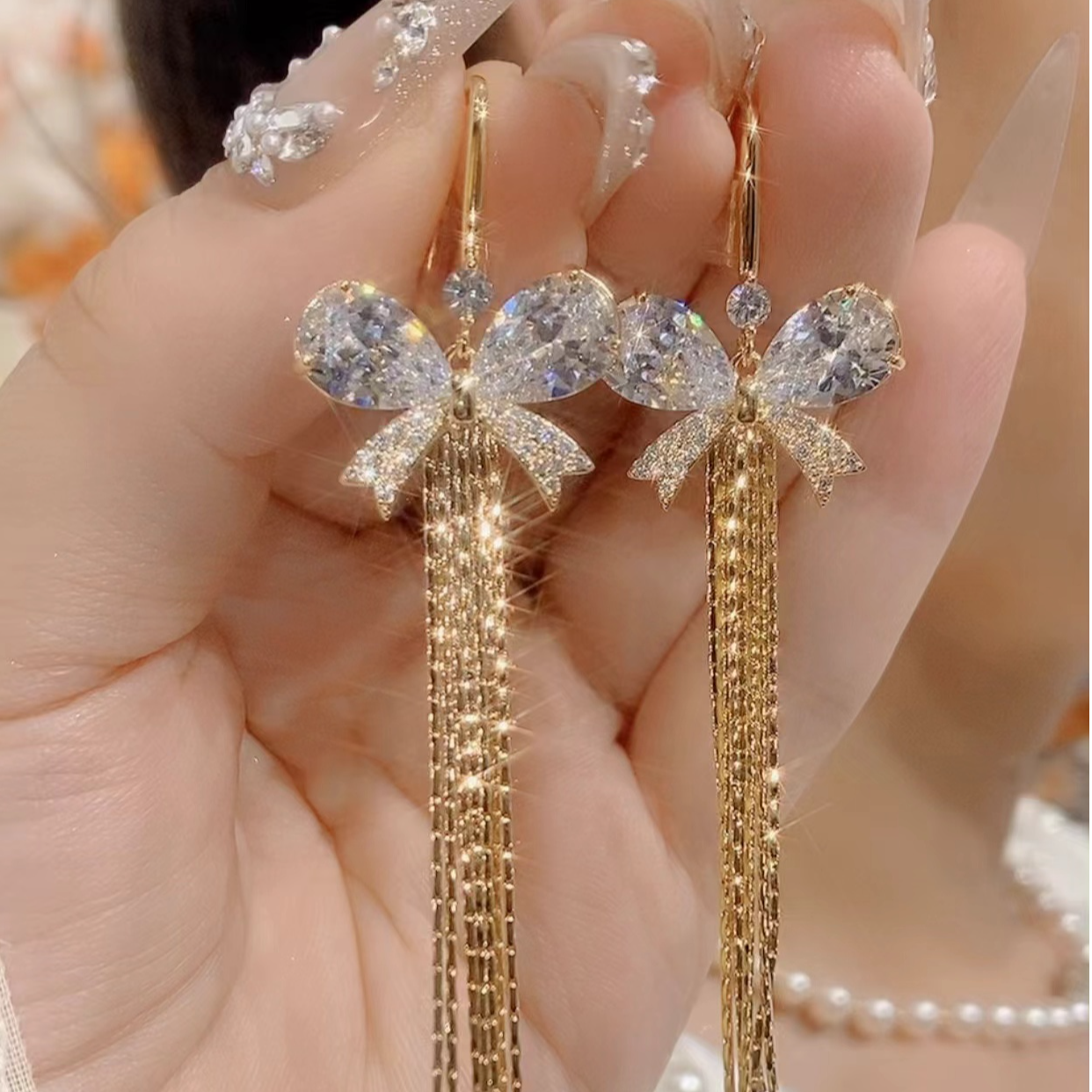 铜合金合成锆石耳饰 气质轻奢时尚百搭长款超仙精致素款E44