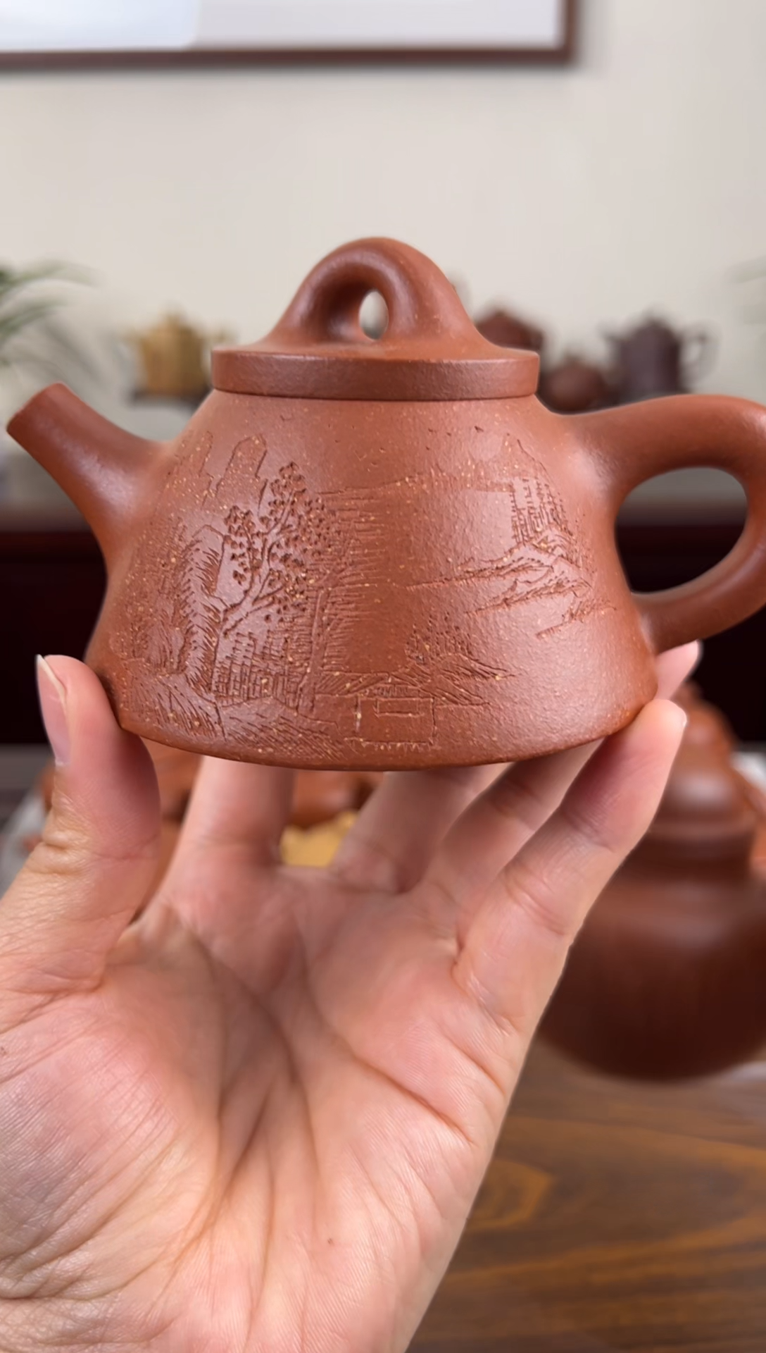 茶壶紫砂红降坡刻绘霸王石瓢壶160CC