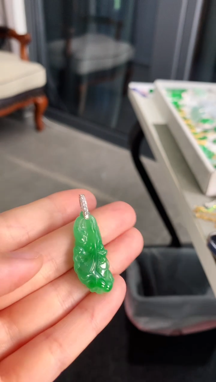 【闪购商品】翡翠颈饰18K金镶嵌吊坠