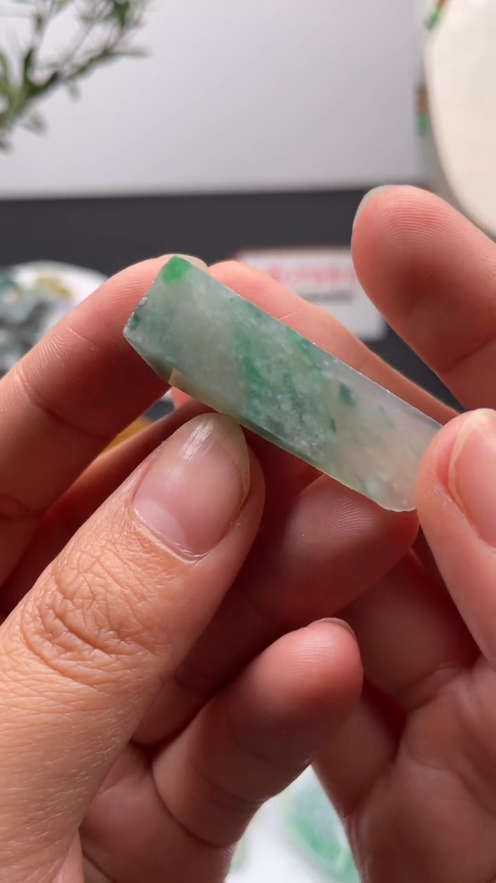 吊坠(不含链)未镶嵌翡翠缅甸天然翡翠，不包工