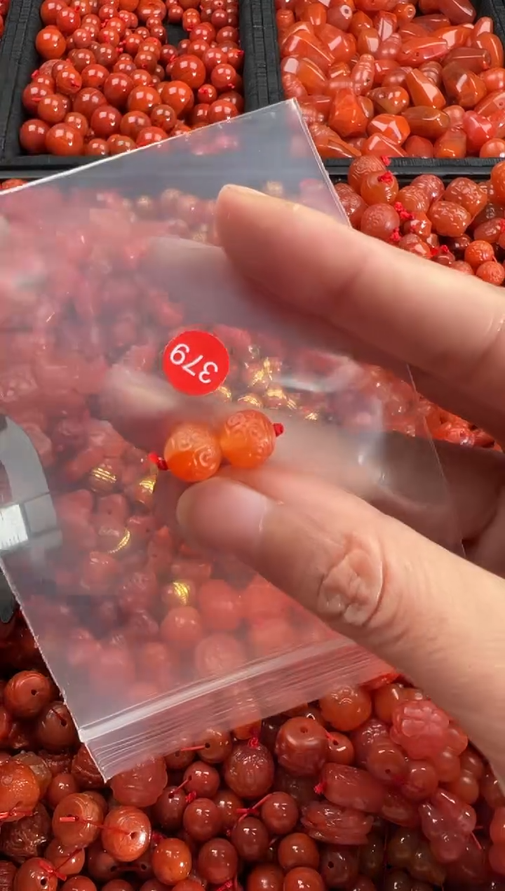 【闪购商品】南红玛瑙颈饰未镶嵌1