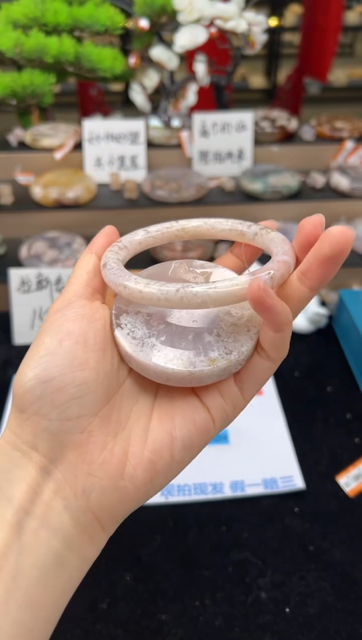 【闪购商品】石英质玉未镶嵌手镯62圈口（赠送镯心）11519