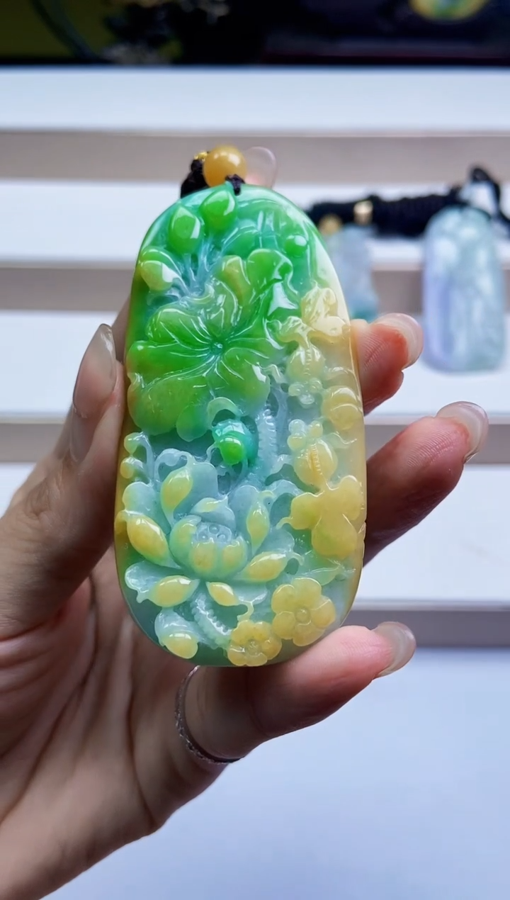 颈饰未镶嵌翡翠翡翠A货