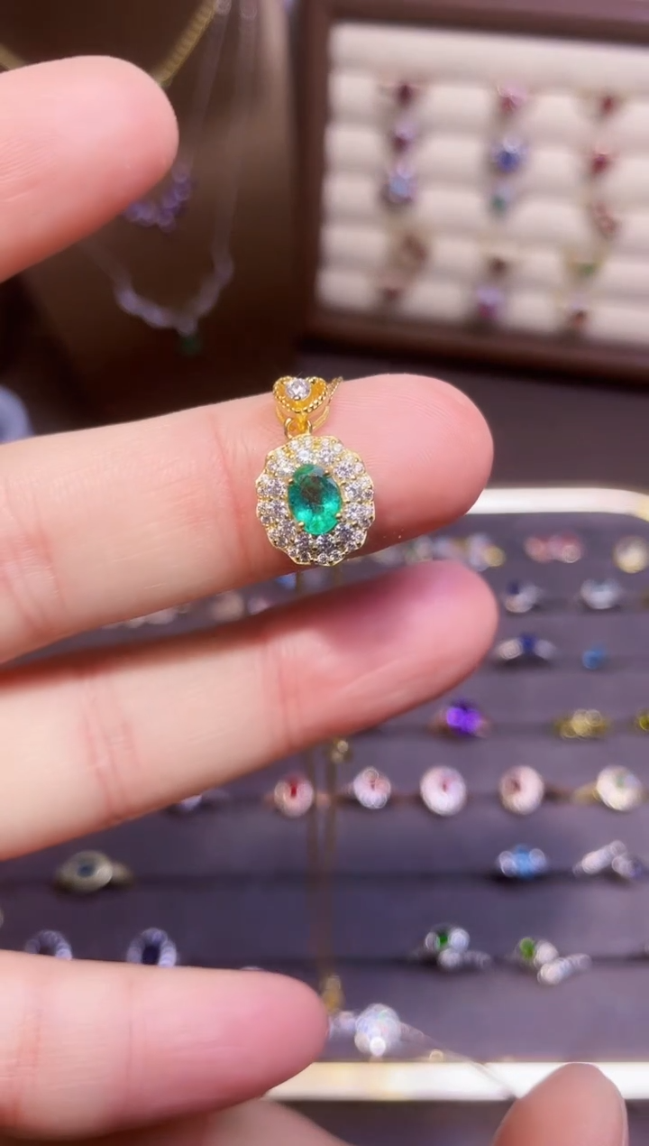 【闪购商品】祖母绿吊坠(赠链)银S925镶嵌一条