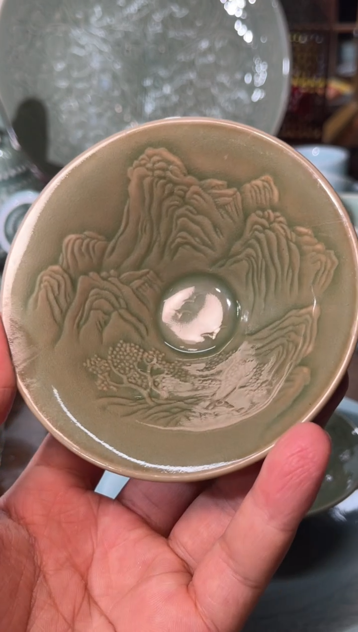 微瑕浮雕山水斗笠