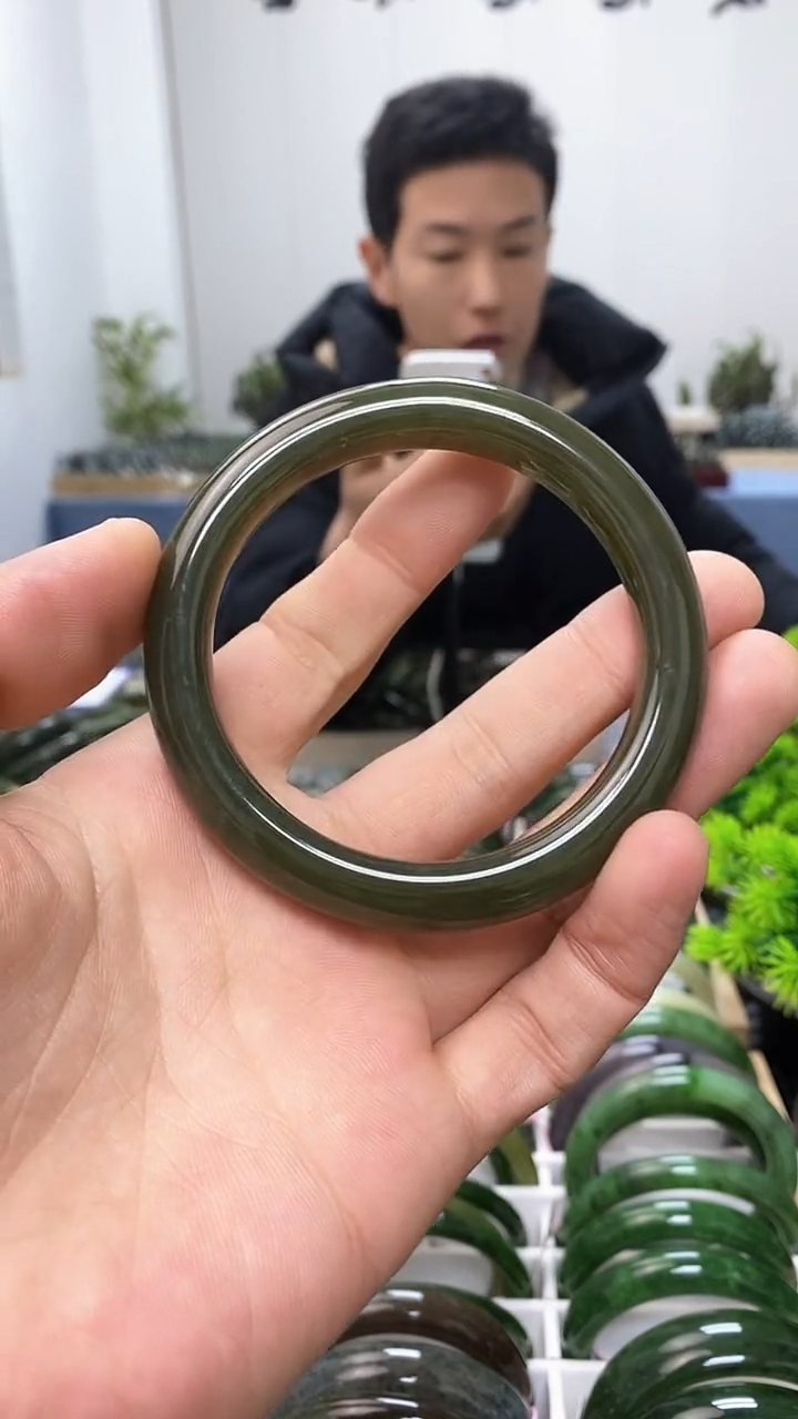 【闪购商品】和田玉手镯未镶嵌60.8