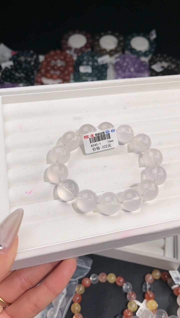 【闪购商品】水晶手链未镶嵌多样性发一奶白晶15mm