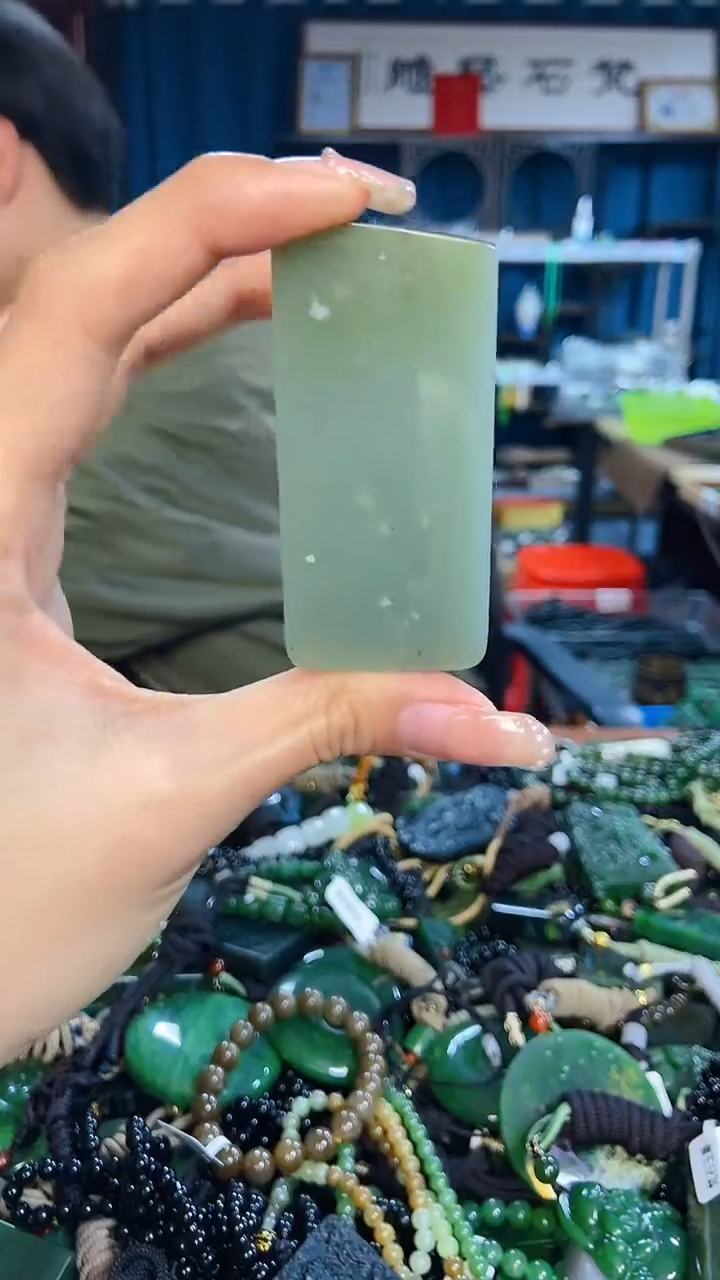 未镶嵌和田玉挂件1