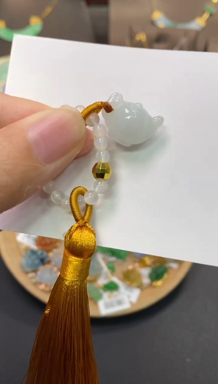 【闪购商品】翡翠颈饰未镶嵌净货16765多样性发其一