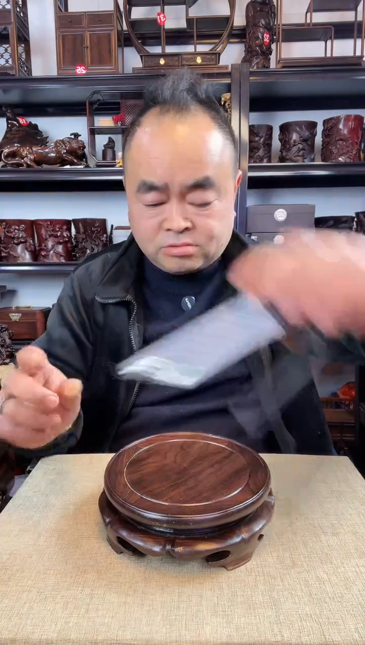 木老李红木工艺品760瑕疵