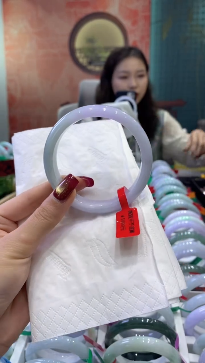 【闪购商品】翡翠手镯未镶嵌多人01964