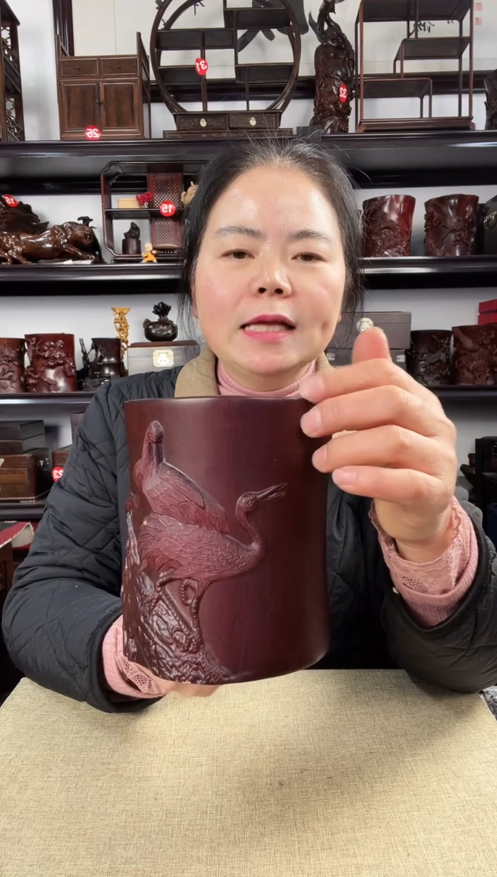 木鹤笔筒老李红木工艺品