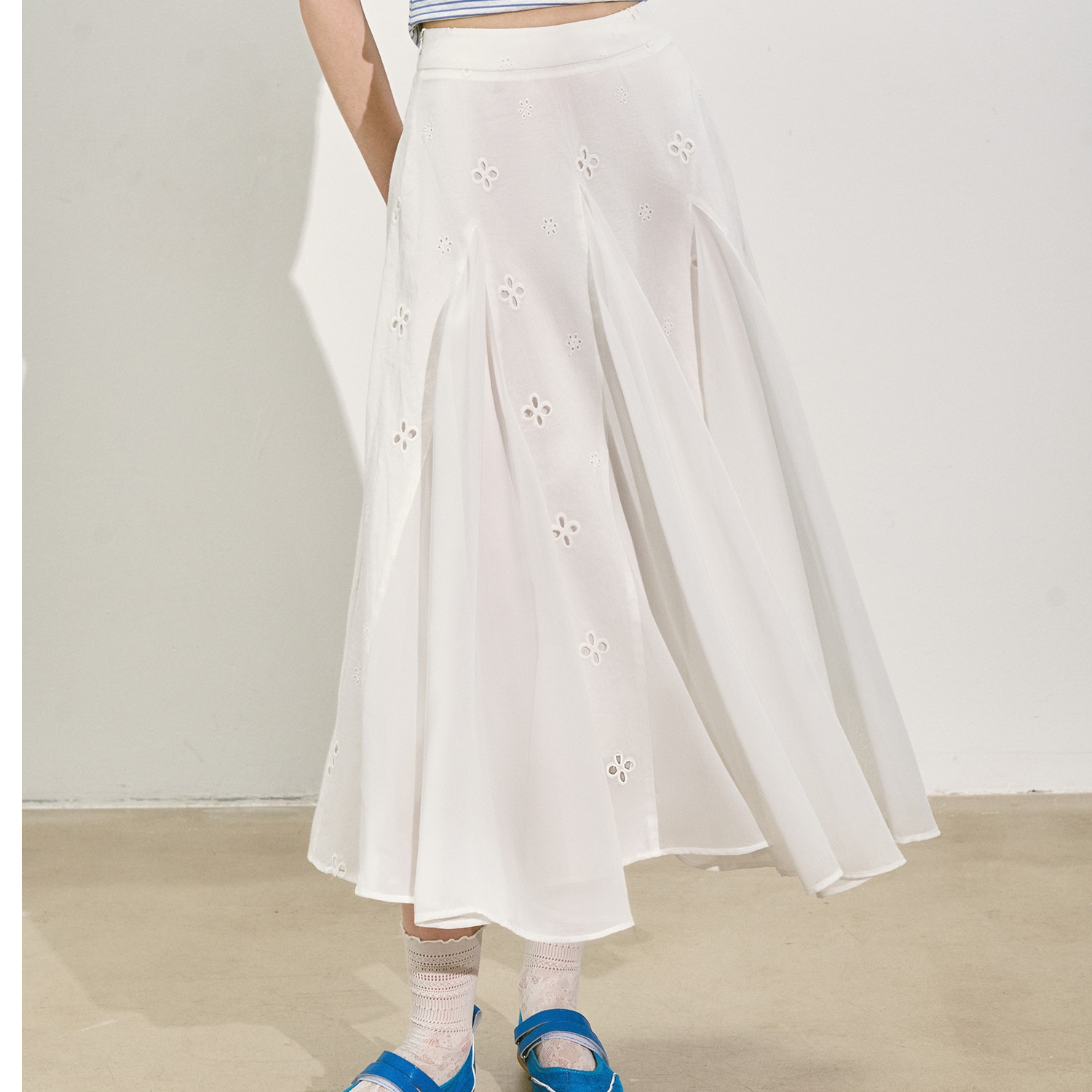 SOMESOWE【王雪糕专属】刺绣花朵度假风仙女裙