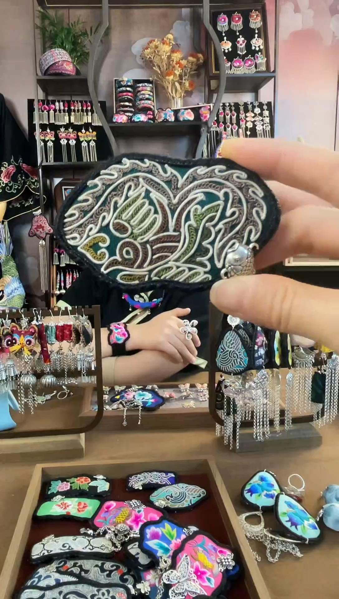 织绣民族风手工非遗老绣饰品214