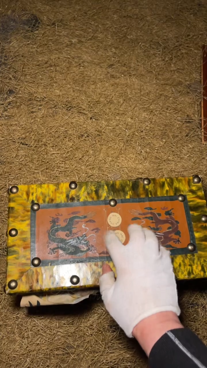 木高端精美开黄漆器龙盒子一件链接