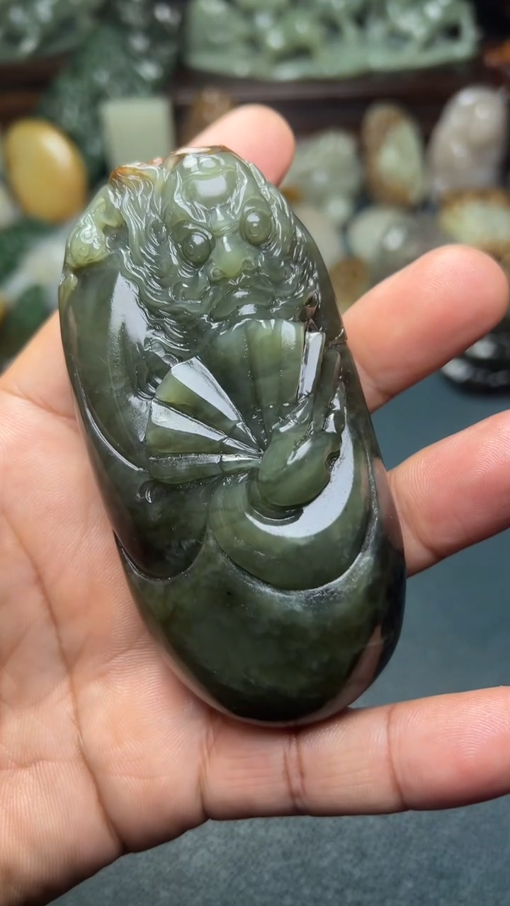 未镶嵌和田玉把件-