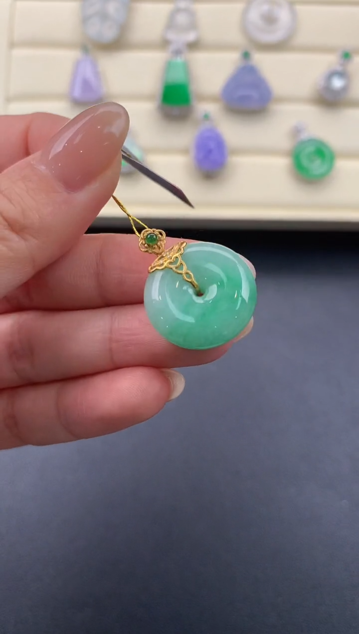 【闪购商品】翡翠颈饰18K金镶嵌Q914     