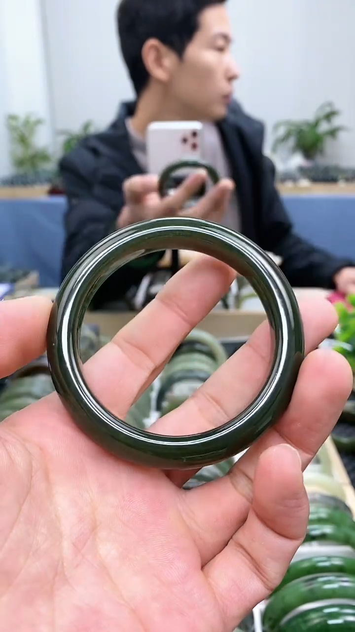 【闪购商品】和田玉手镯未镶嵌56.2