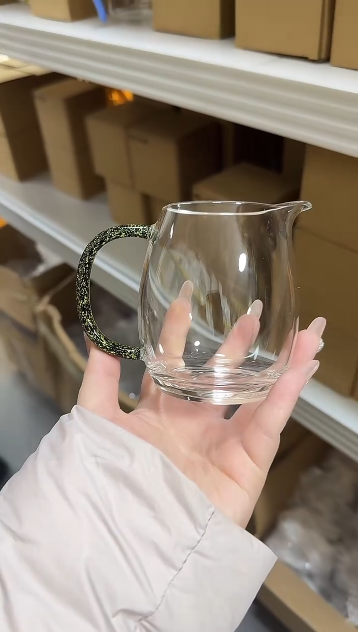 黑金诚然公道杯 