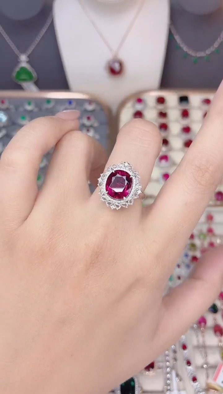 18K金镶嵌碧玺戒指碧玺两用