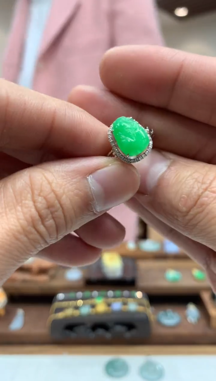 【闪购商品】翡翠戒指18K金镶嵌戒指