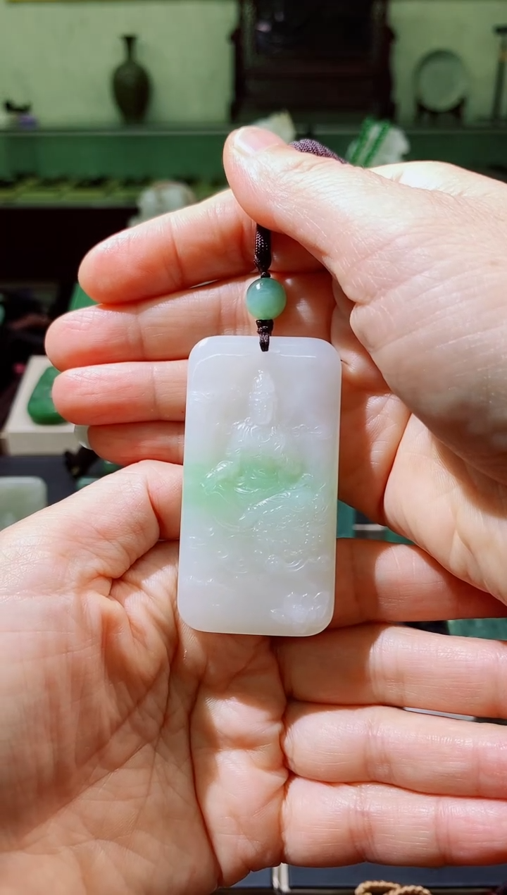 吊坠(不含链)未镶嵌和田玉（翠青玉）我***强和田玉观音挂件