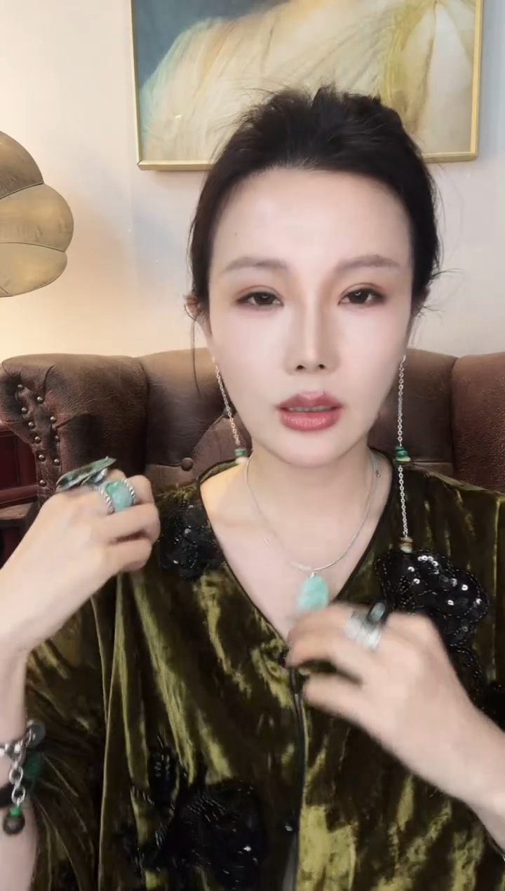 颈饰未镶嵌翡翠向****园翡翠E391